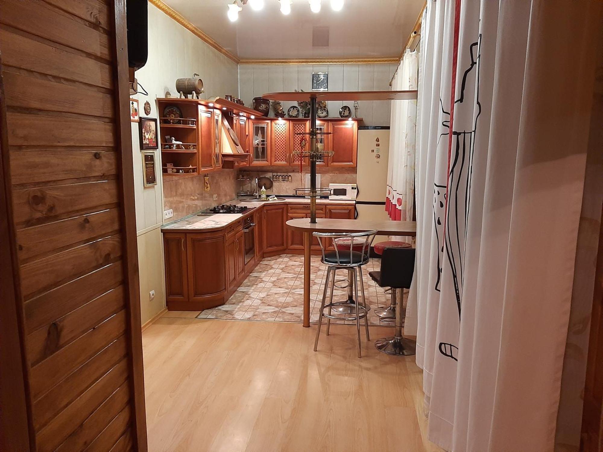 Куренiвський Двiр Киев Екстериор снимка